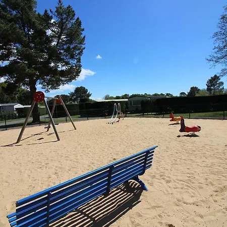 Camping Boostlocamobil Les Charmettes 4*