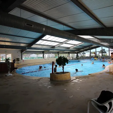 Camping Boostlocamobil Les Charmettes 4*